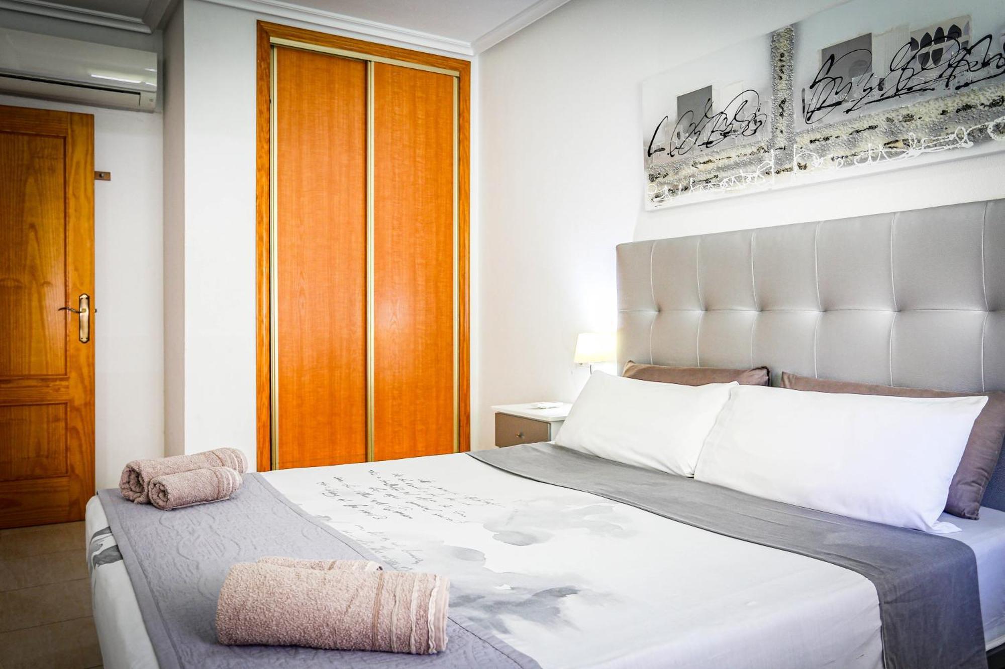 Cabo Roig La Rotonda, Pool, Beach & Comfort Exterior photo